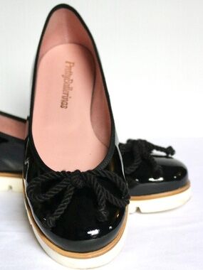 Pretty Ballerinas Black Patent Leather Shoes Flats Bow Made in Spain Size 37.5